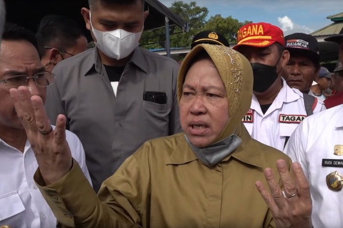 Kontroversi dan prestasi Risma sebagai Menteri Sosial