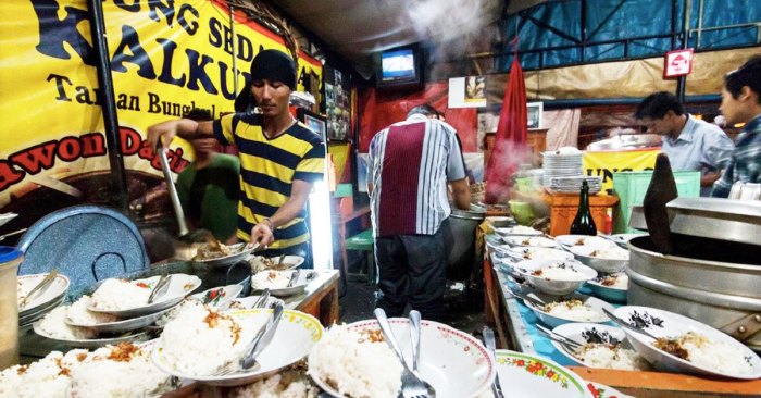 Tempat wisata menarik dan kuliner enak di Surabaya